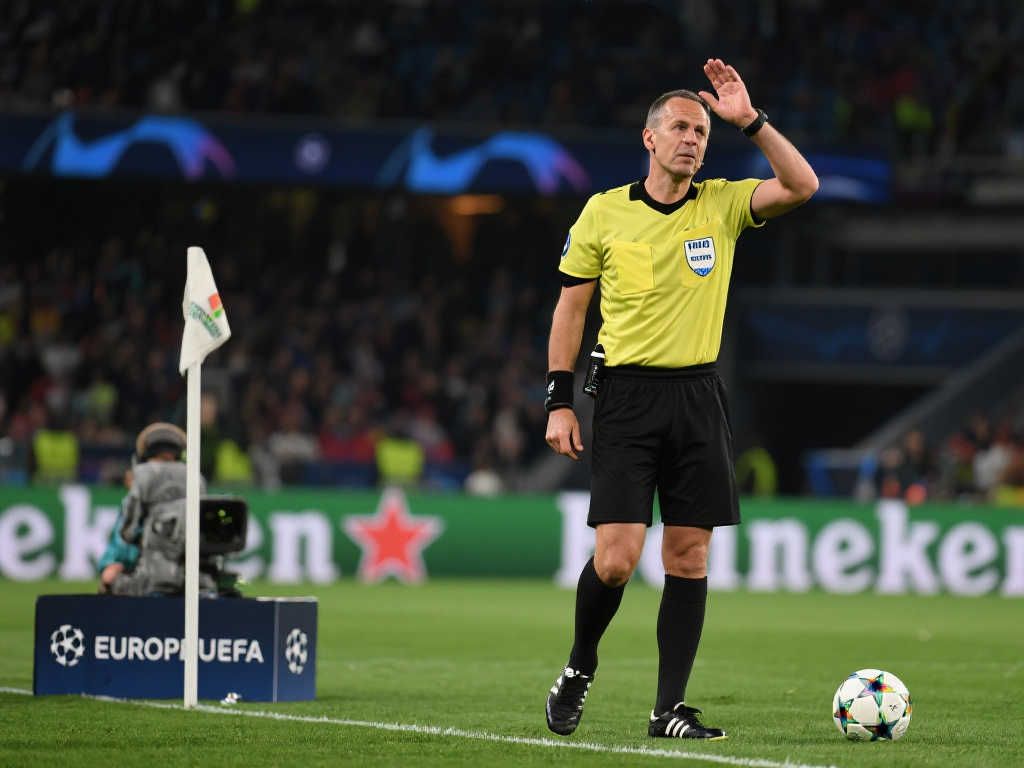 尤为突出 尤为突出