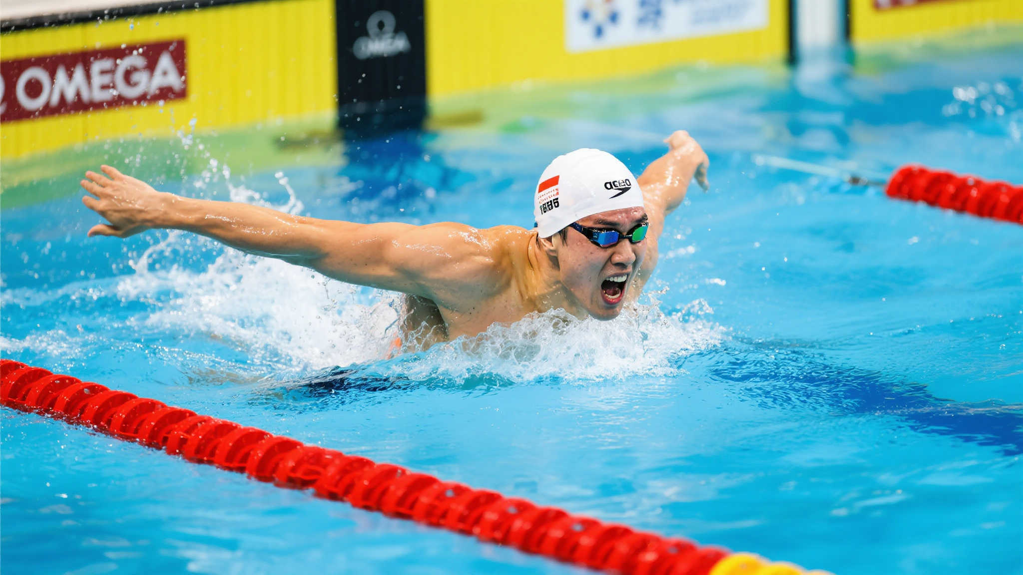 展开紧张而 展开紧张而